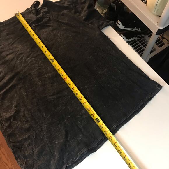 Nightmare On Elm Street NWT Women's Junior XL Asymmetrical Cutout Wash Top - Picture 10 of 10